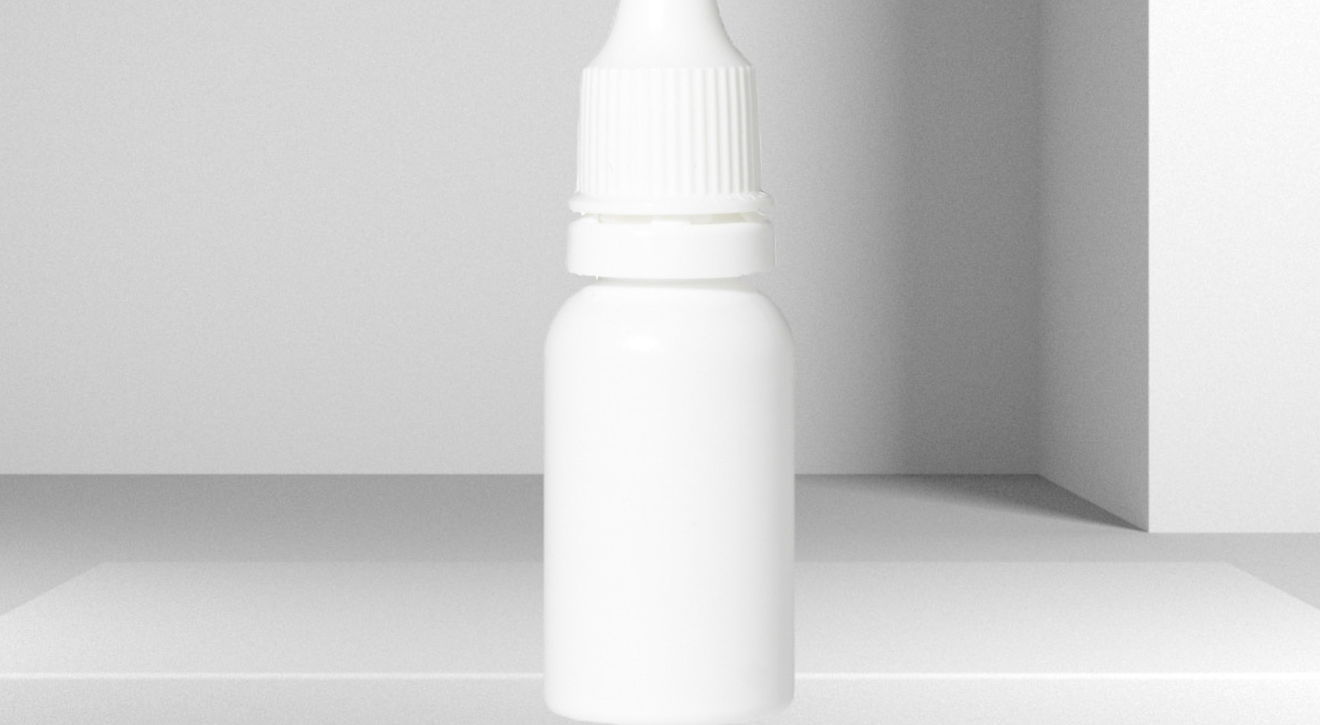 Private label lubricating eye drops bottle
